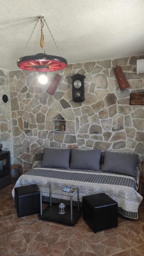 הוילה Gradac  Nikini Dvori מראה חיצוני תמונה
